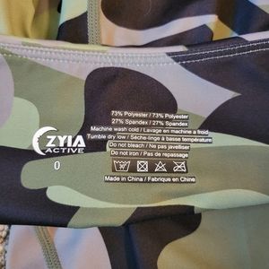 NWOT-Zyia Camo Leggings